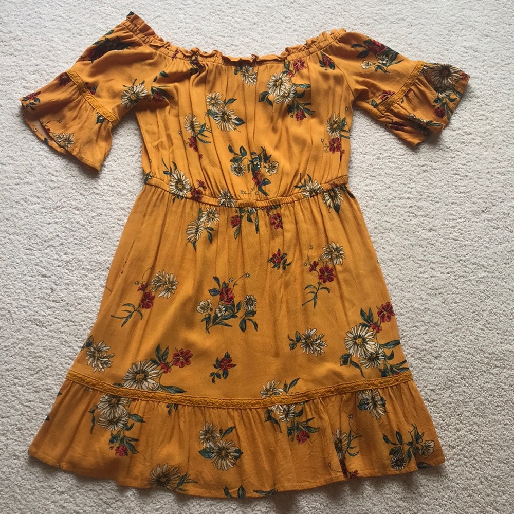 Yellow dress
